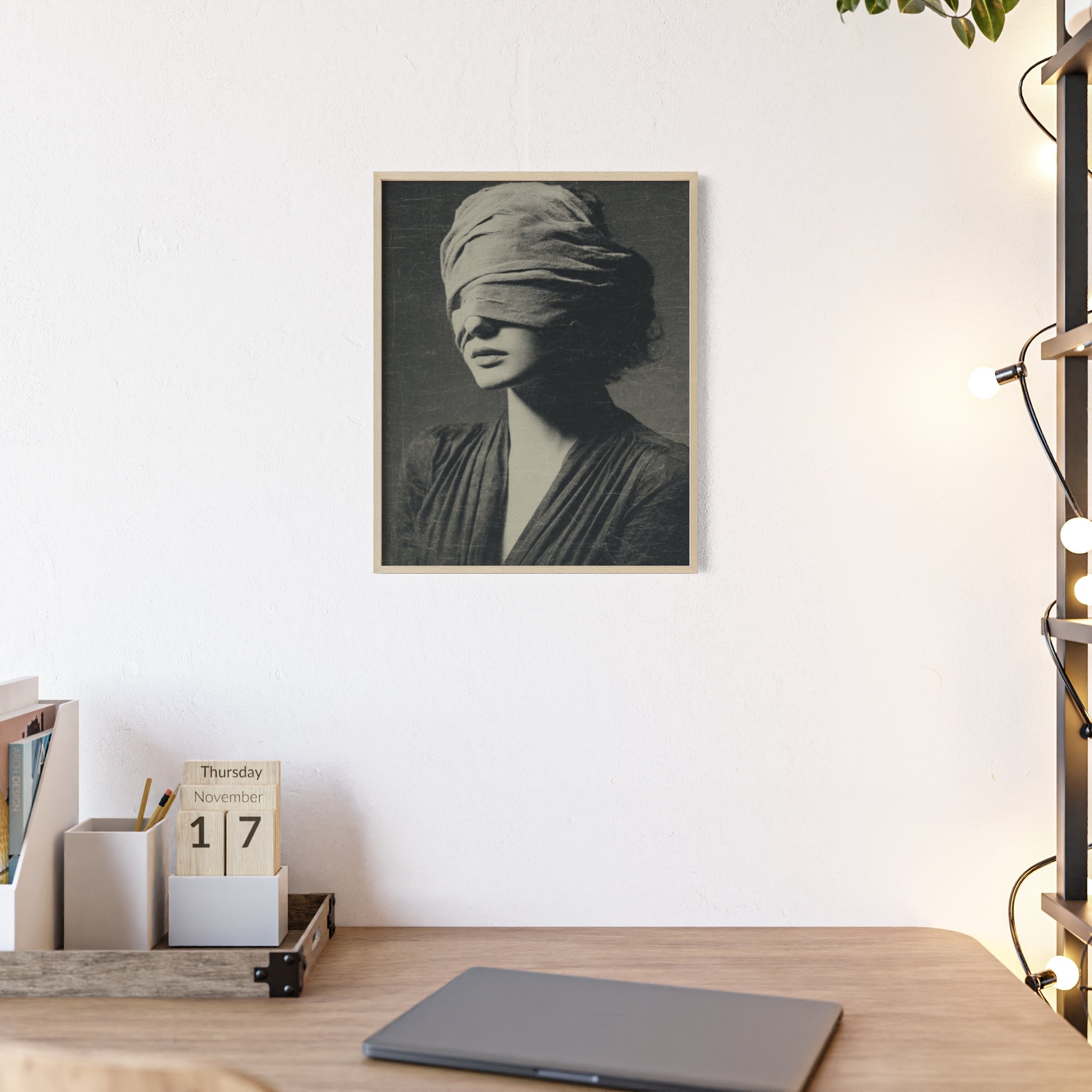 Mystisches Frauenportrait Kunstposter im Holzrahmen | Moderne Wanddeko, Minimalistisches Wohnzimmer & Büro, Boho Wandkunst